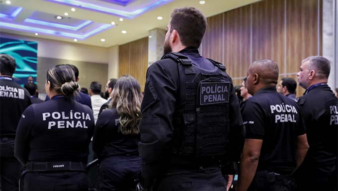 Governadora Fátima Bezerra Anuncia Novo Concurso para a Polícia Penal do RN Governadora Fátima Bezerra Anuncia Novo Concurso para a Polícia Penal do RN