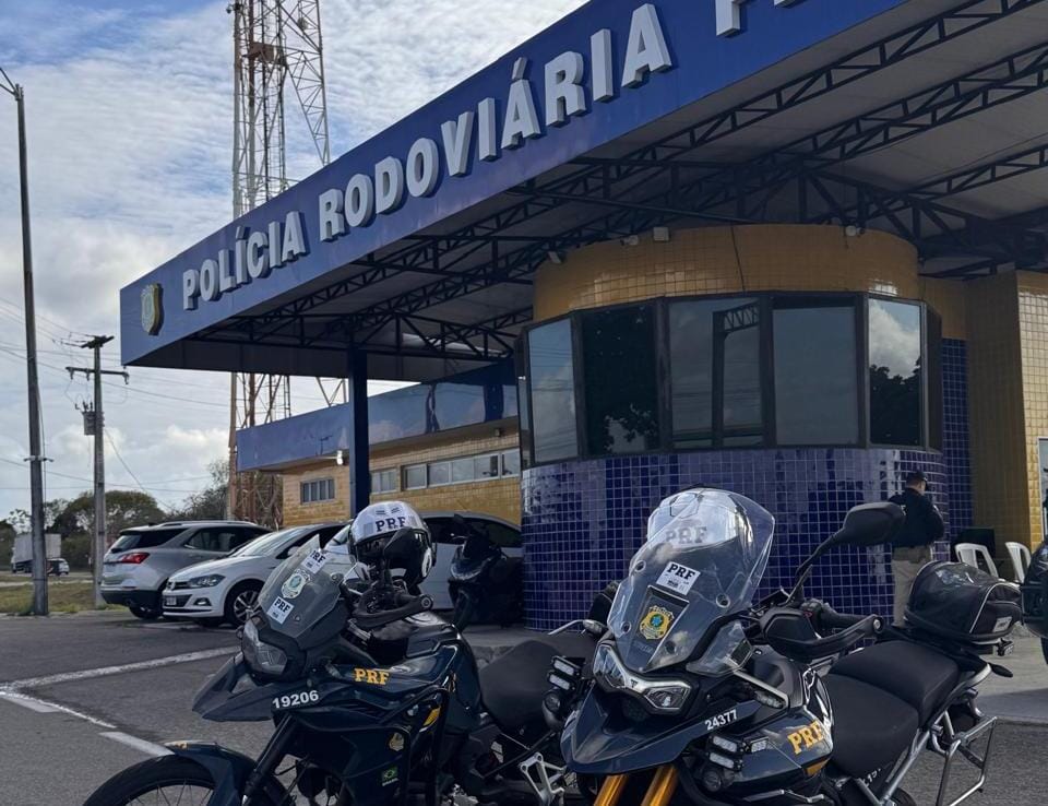 PRF Recupera Veículo Roubado na BR-304 e Prende Motorista em Mossoró PRF Recupera Veículo Roubado na BR-304 e Prende Motorista em Mossoró