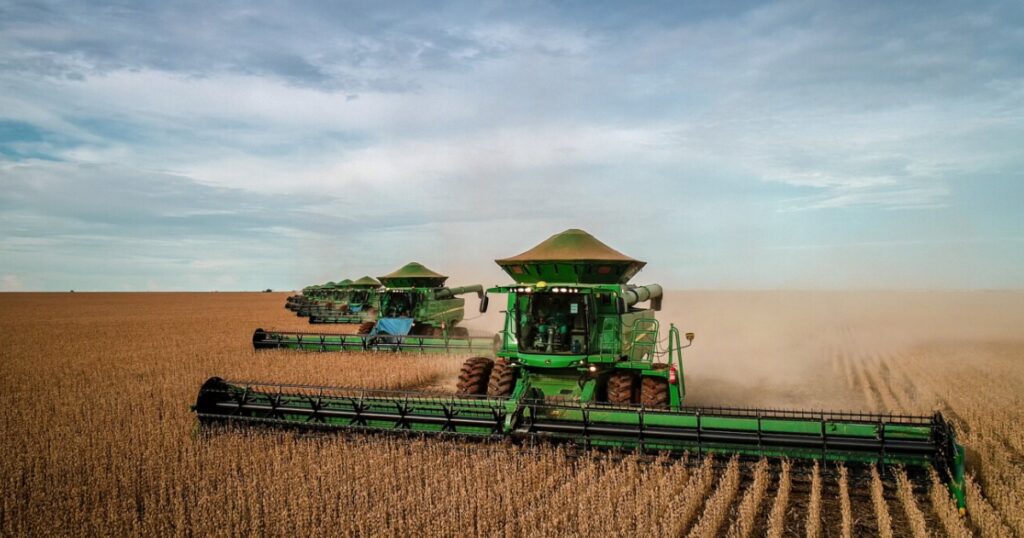 Safra 2026: Expectativa de Recorde e Desafios para o Agronegócio Brasileiro Safra 2026: Expectativa de Recorde e Desafios para o Agronegócio Brasileiro