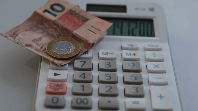 Taxas de Juros Elevadas Complicam Acesso ao Crédito e Reduzem Investimentos na Indústria do RN Taxas de Juros Elevadas Complicam Acesso ao Crédito e Reduzem Investimentos na Indústria do RN