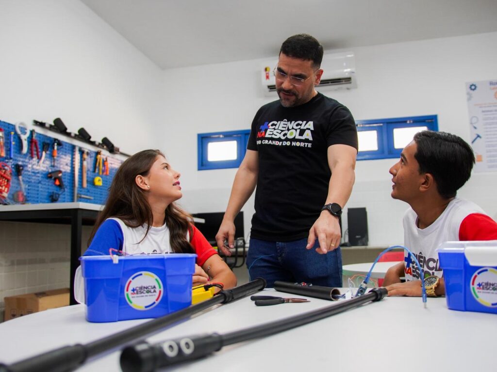 Alunos de Mossoró Representam Escola em Brasília: Uma Experiência Transformadora Alunos de Mossoró Representam Escola em Brasília: Uma Experiência Transformadora