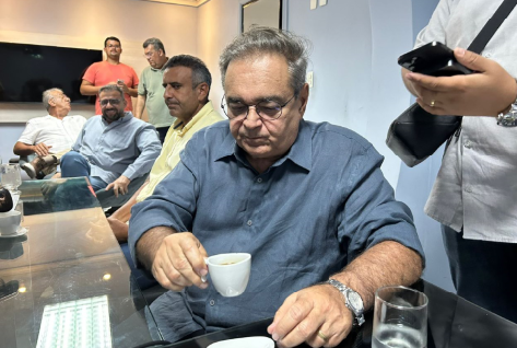 Álvaro Dias: Expectativa de apoio de Ezequiel Ferreira para a campanha ao Governo do RN Álvaro Dias: Expectativa de apoio de Ezequiel Ferreira para a campanha ao Governo do RN