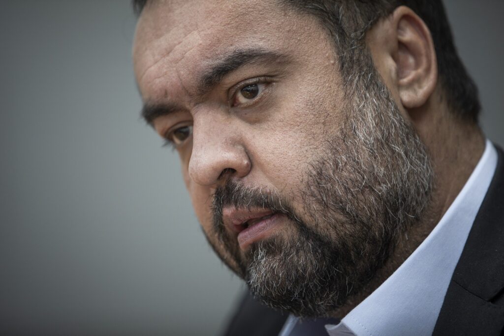 Ex-assessor de Cláudio Castro acusa Palácio Guanabara de ser ‘gabinete do crime’ e é exonerado Ex-assessor de Cláudio Castro acusa Palácio Guanabara de ser ‘gabinete do crime’ e é exonerado