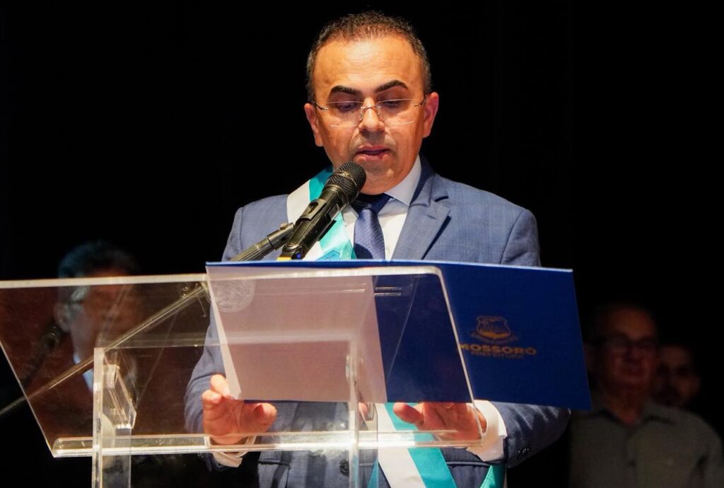 Marcos Bezerra é empossado como prefeito de Mossoró: novos desafios pela frente Marcos Bezerra é empossado como prefeito de Mossoró: novos desafios pela frente