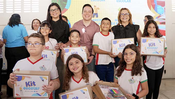 Prefeito de Caraúbas Destaca Investimento Superior a R$ 640 Mil na Educação Prefeito de Caraúbas Destaca Investimento Superior a R$ 640 Mil na Educação