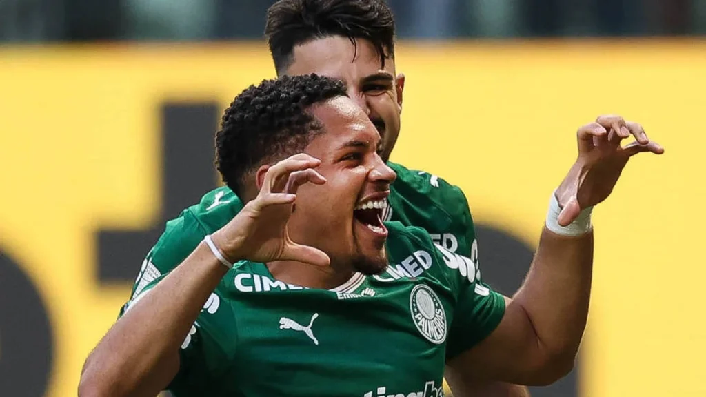 Palmeiras goleia Vasco e fortalece liderança no Brasileirão com atuação decisiva