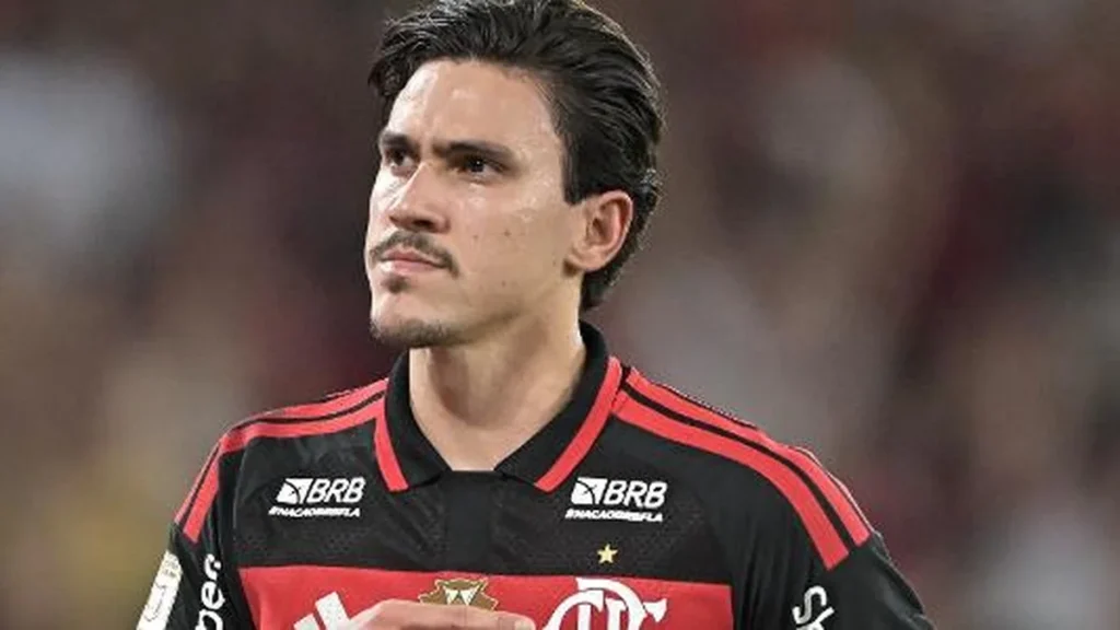 Flamengo amplia liderança no Brasileirão após vitória sobre Bragantino; Pedro critica substituição Flamengo amplia liderança no Brasileirão após vitória sobre Bragantino; Pedro critica substituição