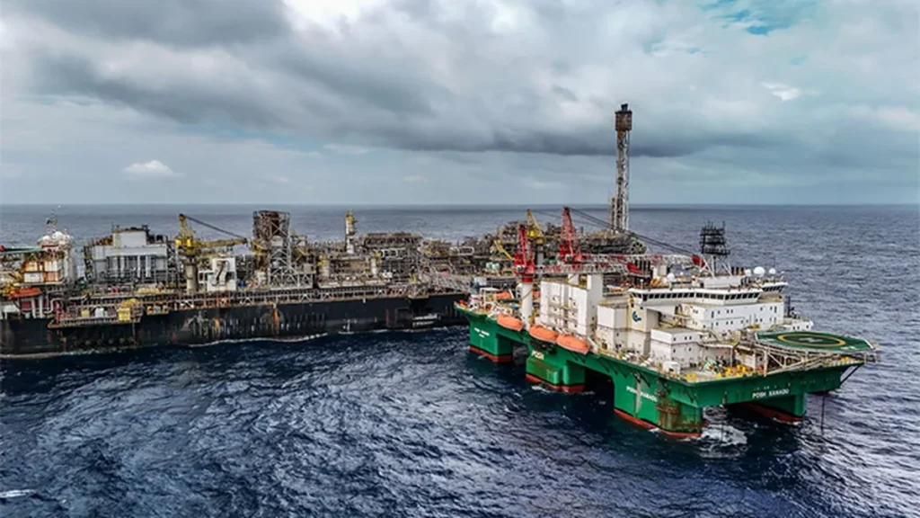 Petrobras lidera com maior margem de lucro entre as grandes petroleiras globais Petrobras lidera com maior margem de lucro entre as grandes petroleiras globais