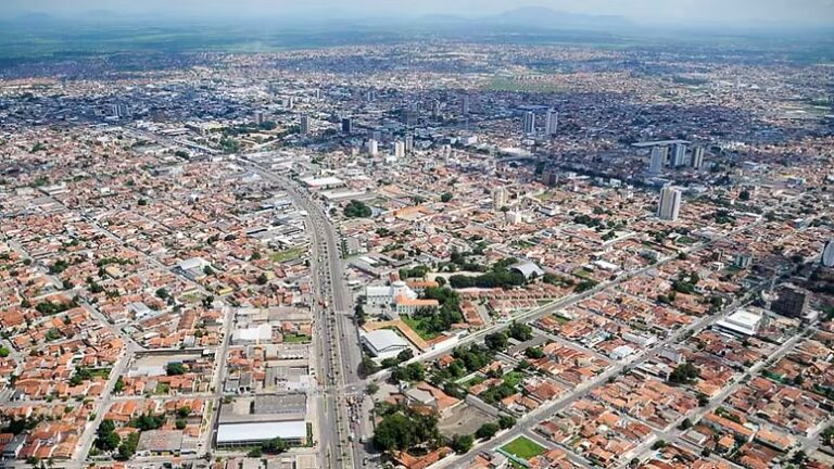 Feira de Santana mantém 4ª posição no PIB da Bahia e cresce na economia estadual Feira de Santana mantém 4ª posição no PIB da Bahia e cresce na economia estadual
