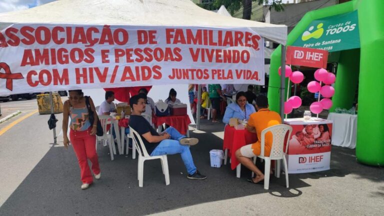 Feira de Santana promove encerramento do Dezembro Vermelho com testes e vacinação Feira de Santana promove encerramento do Dezembro Vermelho com testes e vacinação