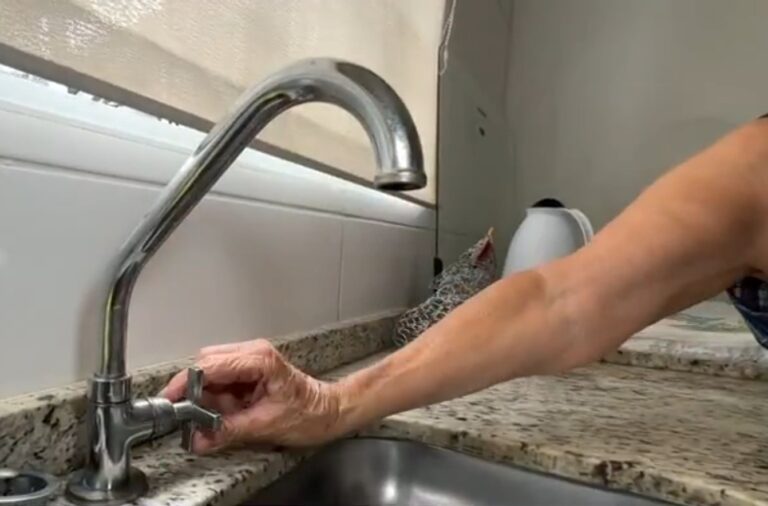 Abastecimento de Água Interrompido em Seis Cidades da Bahia – Prepare-se! Abastecimento de Água Interrompido em Seis Cidades da Bahia - Prepare-se!