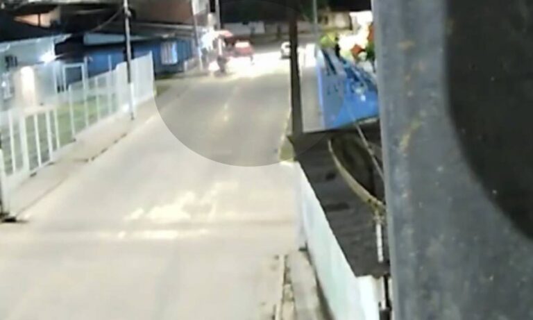 Ataque em Praça da Bahia: Adolescente Baleado e Correria Geral