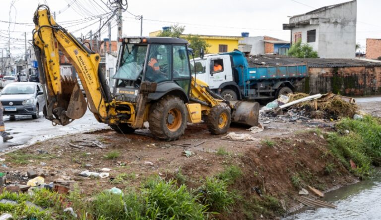 Atuação da Secretaria de Serviços Urbanos em Resposta às Chuvas em Mogi das Cruzes Atuação da Secretaria de Serviços Urbanos em Resposta às Chuvas em Mogi das Cruzes