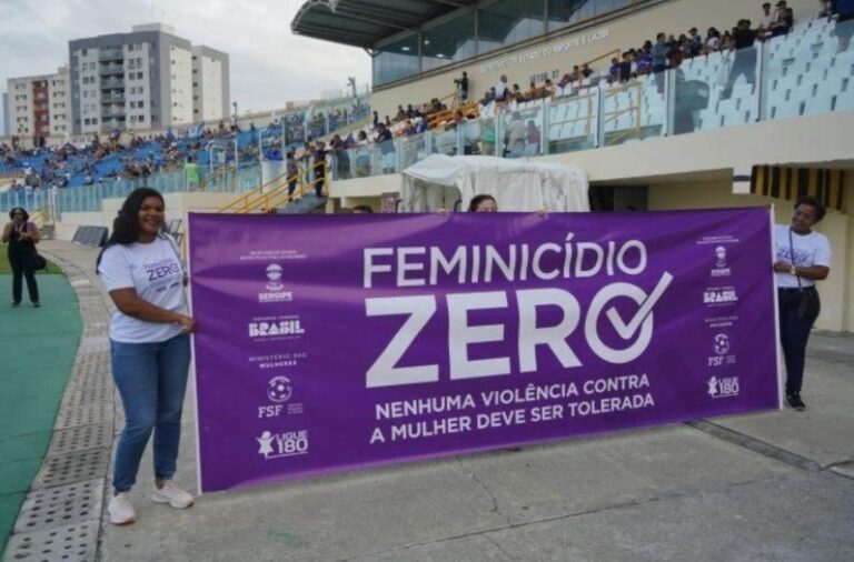 Feira de Santana Lança Campanha Feminicídio Zero Durante o Campeonato Baiano