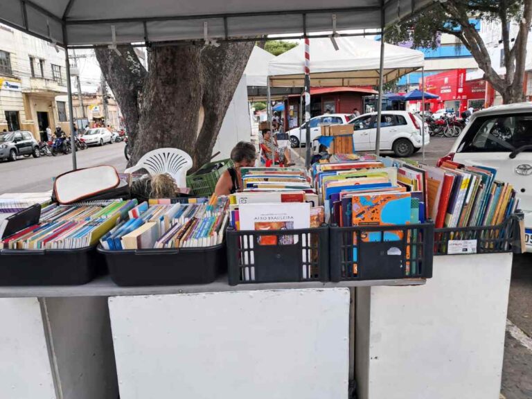 Feira do Livro Usado: Descontos de até 50% e Trocas de Livros na Cidade