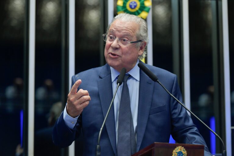 Figuras Proeminentes da Política se Preparando para 2026: Quem São os Candidatos?