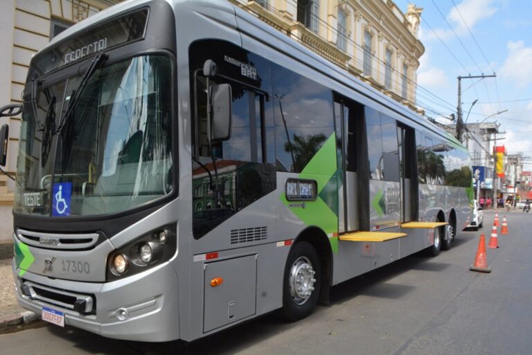 Gratuidade no Transporte Público para Pacientes com Anemia Falciforme, Fibromialgia e HIV em Feira d