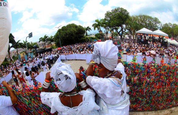 Lavagem do Bonfim: Caravanas do Interior da Bahia Reafirmam Fé e Resistência Cultural Lavagem do Bonfim: Caravanas do Interior da Bahia Reafirmam Fé e Resistência Cultural