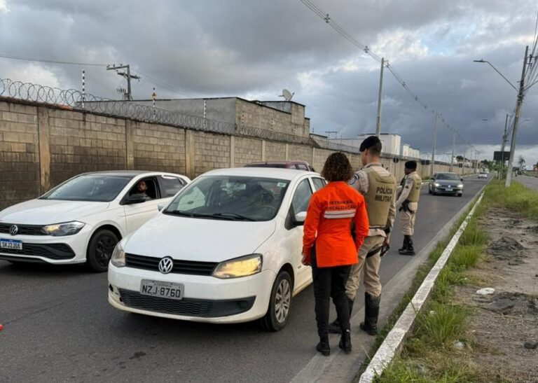 Operação Paz no Trânsito: PMBA Intensifica Fiscalização em Feira de Santana Operação Paz no Trânsito: PMBA Intensifica Fiscalização em Feira de Santana