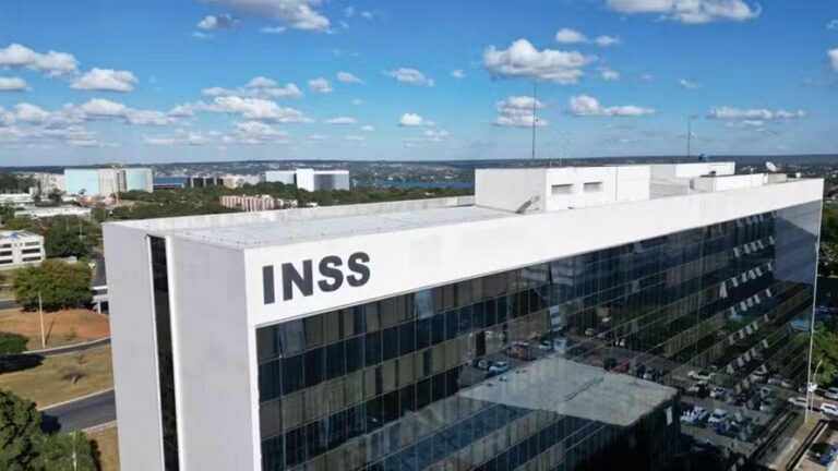 CPI Investiga Caso de Desconto Indevido do INSS com Testemunhos Cruciais CPI Investiga Caso de Desconto Indevido do INSS com Testemunhos Cruciais