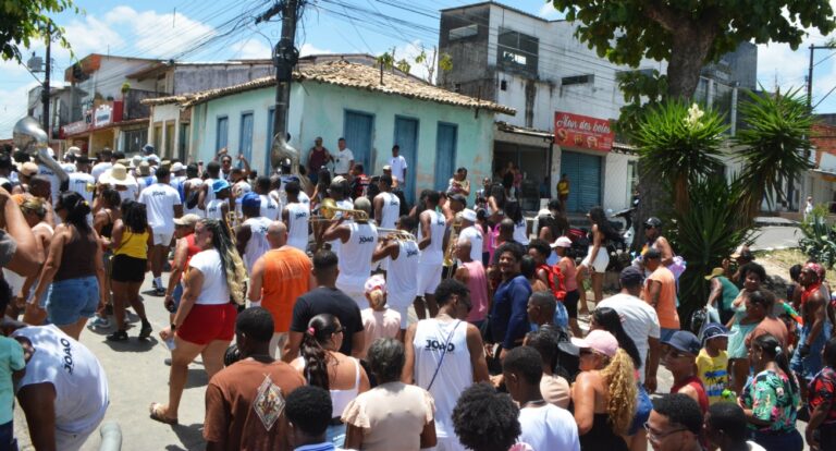Lavagem de Humildes: Uma Celebração de Tradição, Fé e Alegria no Distrito Lavagem de Humildes: Uma Celebração de Tradição, Fé e Alegria no Distrito