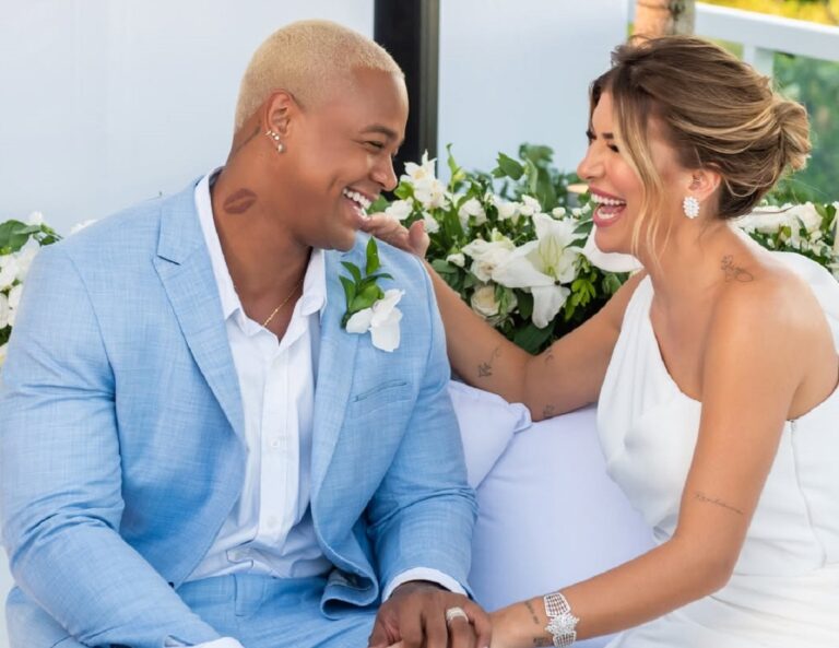 Léo Santana Declara seu Amor por Lore Improta em Emoção das Bodas de Madeira