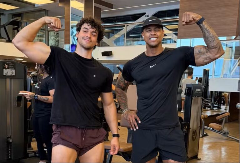Léo Santana Treina ao Lado do Filho de Carla Perez e Xanddy: 'Me Chama de Tio'