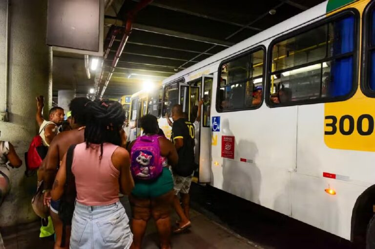 Mudanças nas Linhas de Ônibus na Lapa: Retorno ao Subsolo Mudanças nas Linhas de Ônibus na Lapa: Retorno ao Subsolo