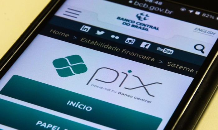 Pix por Aproximação: Um Ano de Desafios e Oportunidades no Mercado de Pagamentos Pix por Aproximação: Um Ano de Desafios e Oportunidades no Mercado de Pagamentos