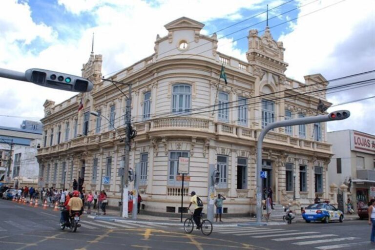 Tribunal de Justiça aprova reajuste salarial para prefeito, vereadores e secretários em Feira de San
