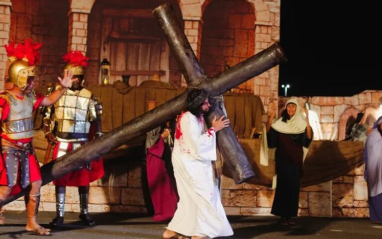 Espetáculo ‘Paixão e Morte de Cristo’ em Feira de Santana: Datas e Detalhes Imperdíveis Espetáculo ‘Paixão e Morte de Cristo’ em Feira de Santana: Datas e Detalhes Imperdíveis