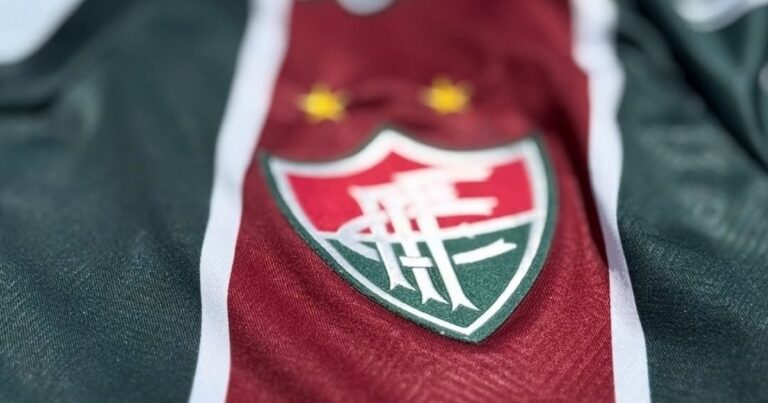 Fluminense de Feira Considera Mudança em Escudo e Identidade Visual para 2024 Fluminense de Feira Considera Mudança em Escudo e Identidade Visual para 2024