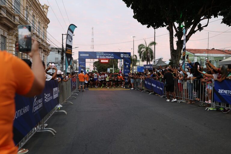 Meia Maratona de Feira: 2 Mil Atletas e o Crescimento do Esporte na Bahia Meia Maratona de Feira: 2 Mil Atletas e o Crescimento do Esporte na Bahia