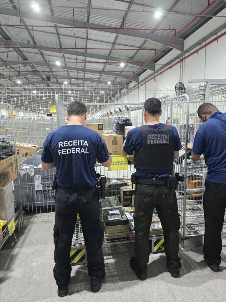 Receita Federal Intensifica Ações Contra Contrabando em Feira de Santana Receita Federal Intensifica Ações Contra Contrabando em Feira de Santana