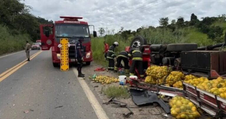 Caminhão de Frutas Tomba na BR-330 e Motorista Fica Ferido: O Que Aconteceu? Caminhão de Frutas Tomba na BR-330 e Motorista Fica Ferido: O Que Aconteceu?