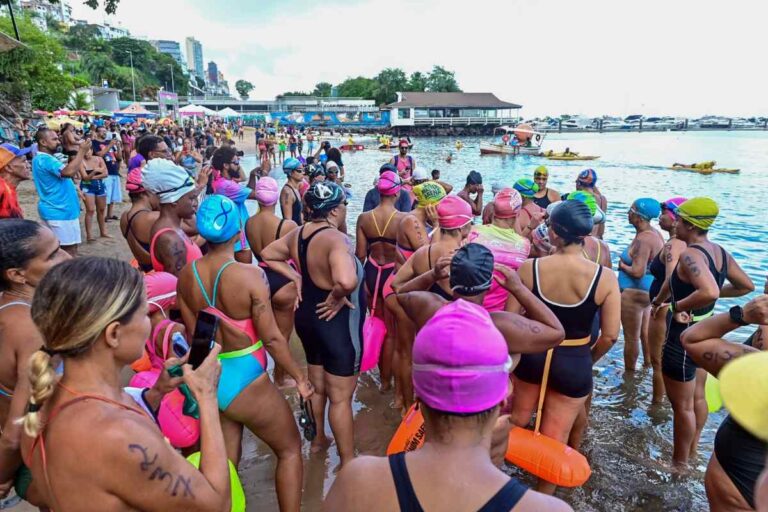 Mar & Elas: Terceira Edição Reúne 200 Mulheres em Natação em Salvador Mar & Elas: Terceira Edição Reúne 200 Mulheres em Natação em Salvador