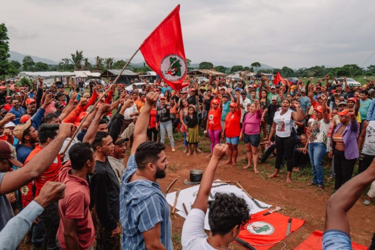 MST Realiza Marcha em Homenagem a Camponeses Assassinados em Eldorado dos Carajás