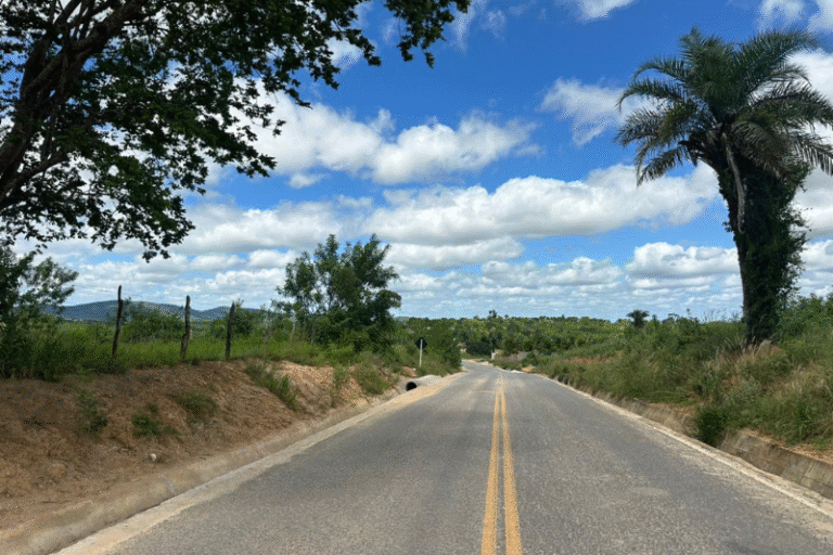 Bahia Investe em Infraestrutura: Obras em Antônio Gonçalves Transformam a Região Bahia Investe em Infraestrutura: Obras em Antônio Gonçalves Transformam a Região