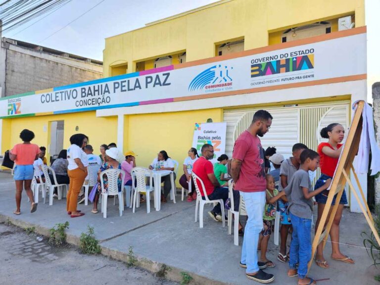 Coletivos Bahia pela Paz: 5 mil famílias atendidas e 12 mil serviços prestados Coletivos Bahia pela Paz: 5 mil famílias atendidas e 12 mil serviços prestados