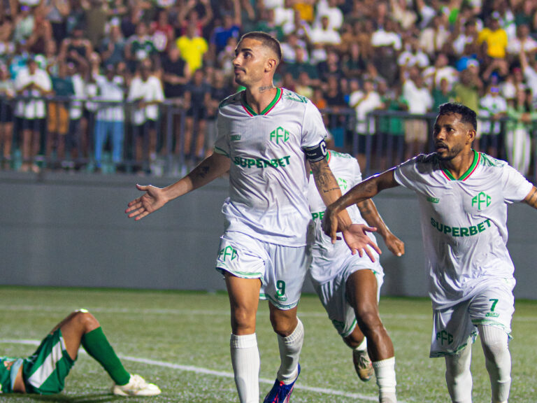 Feira FC Faz História com Estreia Arrasadora e Renova Esperanças na Torcida Feira FC Faz História com Estreia Arrasadora e Renova Esperanças na Torcida