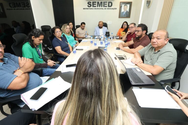 Reunião entre Prefeitura de Manaus e Professores: Rumo a Melhorias na Educação