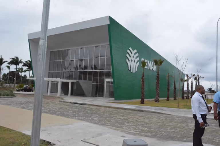 Simpósio Aves Nordeste: Tecnologia, Gestão e Sustentabilidade em Debate em Feira de Santana