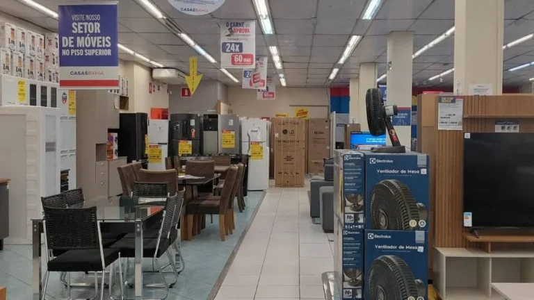 Casas Bahia corta quase 12 mil vagas para ajustar operação e reduzir custos