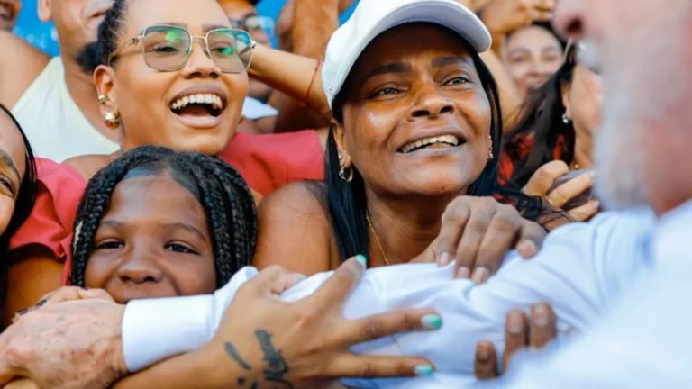 Lula Apresenta Plano para Transformar o Brasil em Potência Tecnológica e Industrial