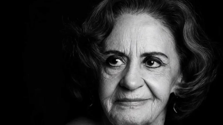 Laura Cardoso: A Jornada de uma Lenda da TV Brasileira