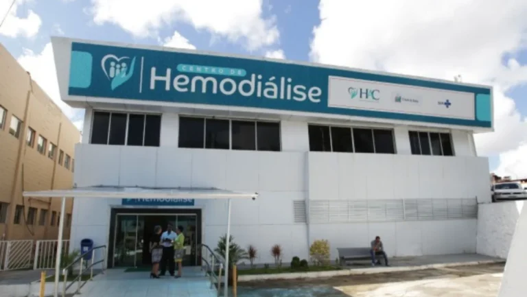Falta de Vagas para Diálise Mantém 175 Pacientes Internados por Meses na Bahia Falta de Vagas para Diálise Mantém 175 Pacientes Internados por Meses na Bahia