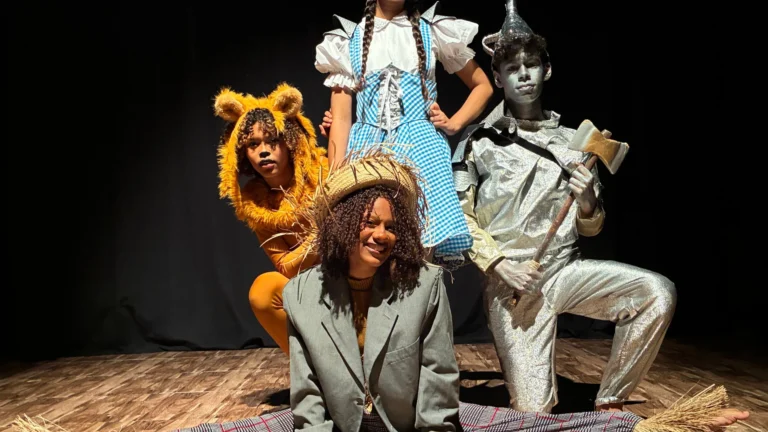 O Mágico de Oz Encanta Público Infantil no Festival de Teatro em Feira de Santana
