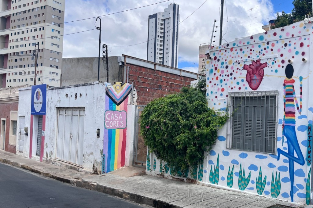 MDHC e Fiocruz Revelam Resultados do Edital Acolher+ para Fortalecer Casas de Acolhimento LGBTQIA+ MDHC e Fiocruz Revelam Resultados do Edital Acolher+ para Fortalecer Casas de Acolhimento LGBTQIA+