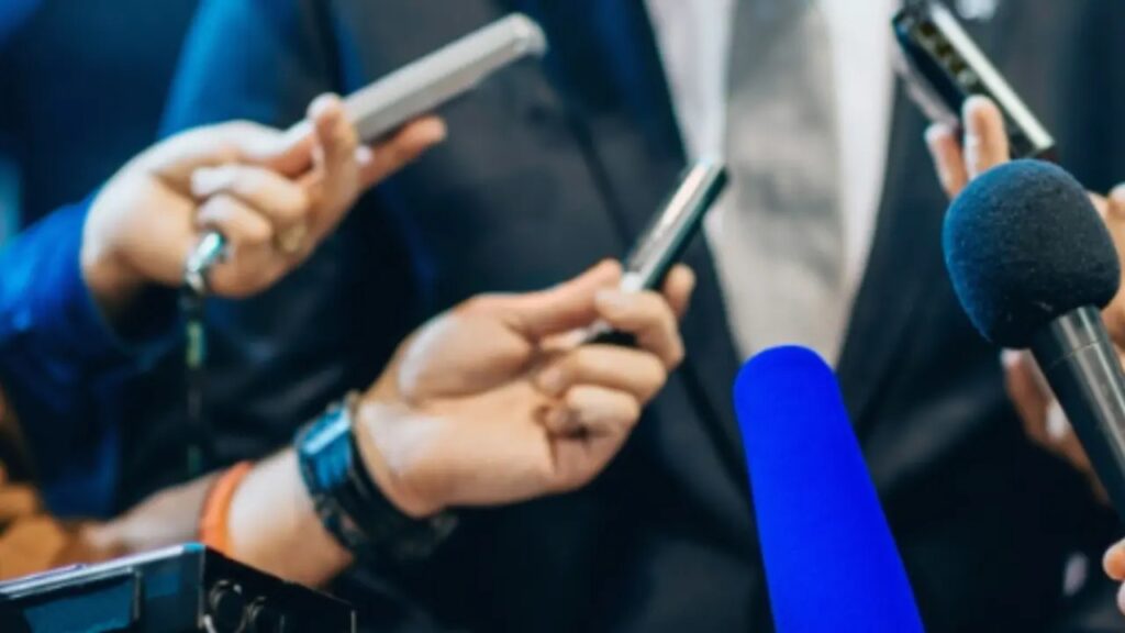 Jornalismo enfrenta queda de empregos em 2025, aponta Dieese