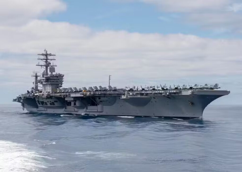 USS Nimitz: Porta-Aviões dos EUA Chega ao Rio para Exercícios Navais USS Nimitz: Porta-Aviões dos EUA Chega ao Rio para Exercícios Navais